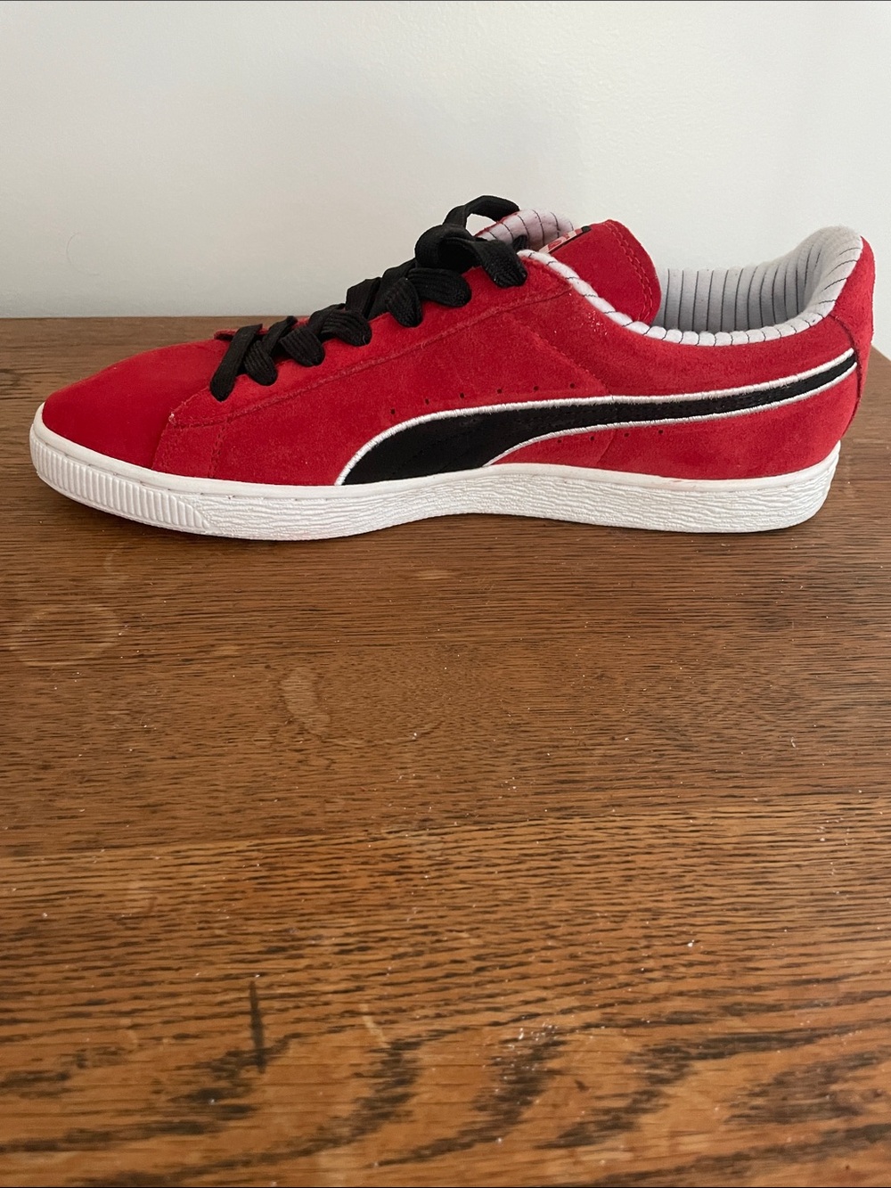 Men’s Puma Red Suede Sneakers. Size 10.5 - Picture 9 of 10